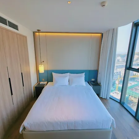 A La Carte Hotel Ha Long By Lim
